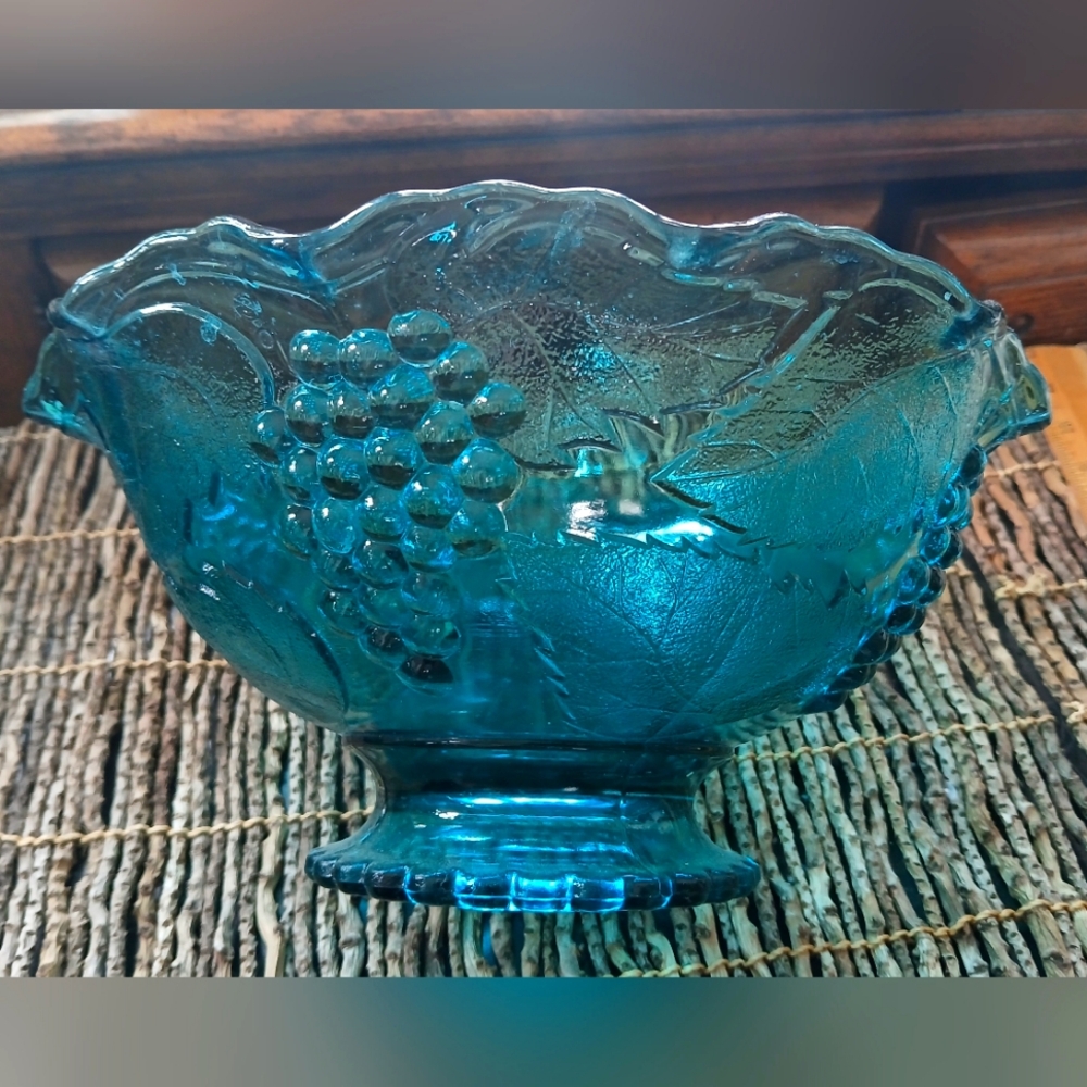 Vtg L E Smith blue green footed serving bowl embossed grape & leaf design 10.25"